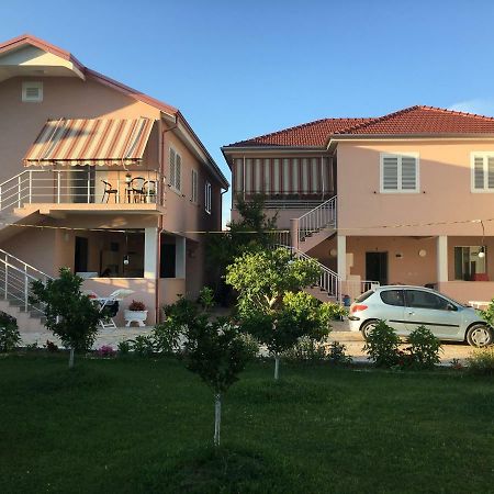 Vila Islami Hotel Durres Exterior photo